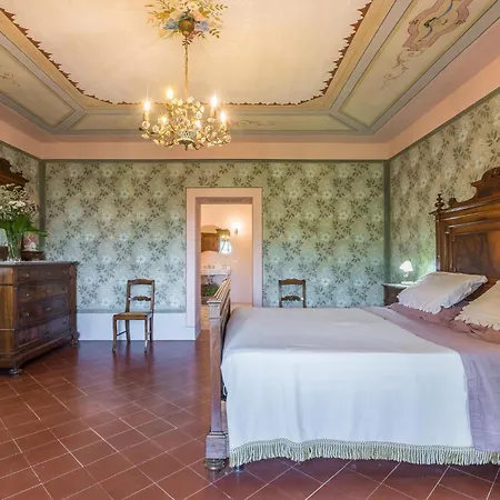 Lovely In With Jacuzzi Monterchi