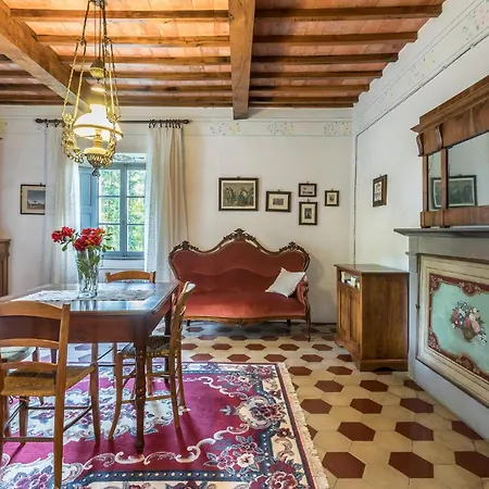 بيت للعطل Pet Friendly In *